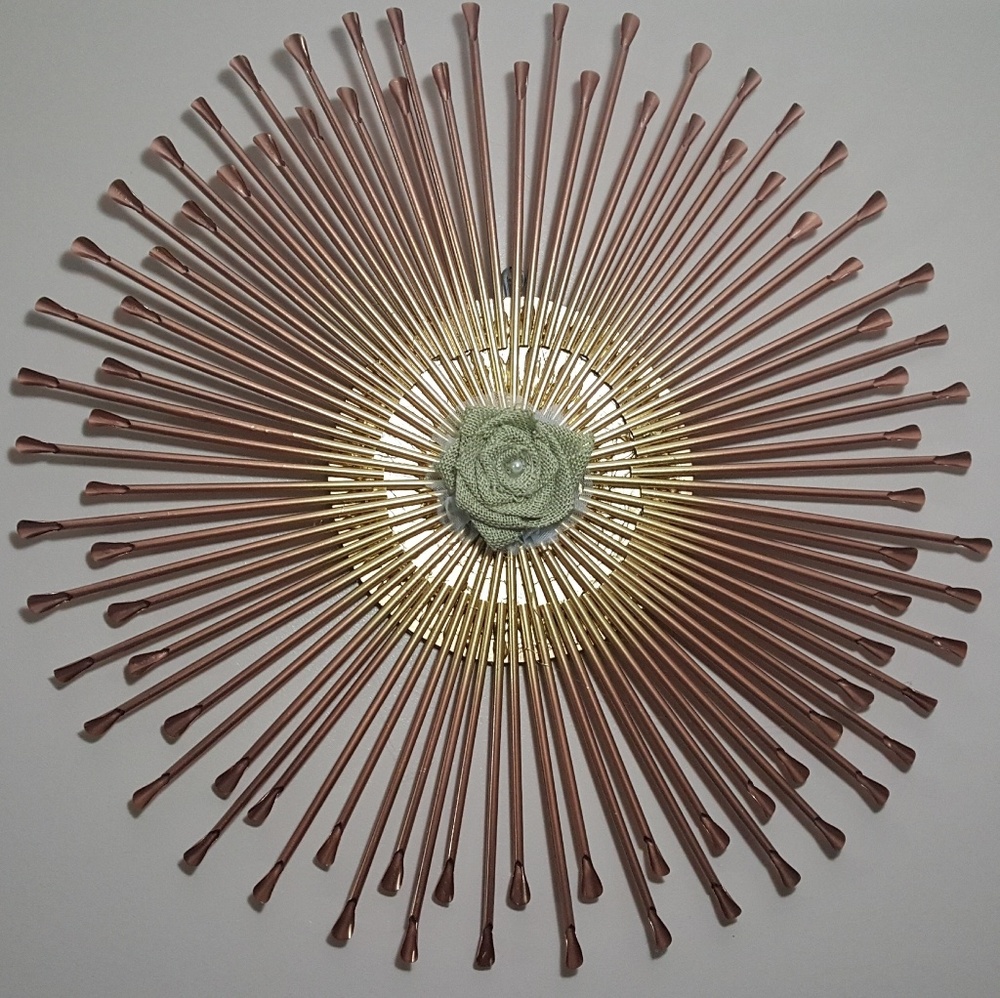 Art and craft spray painting on Straw Work